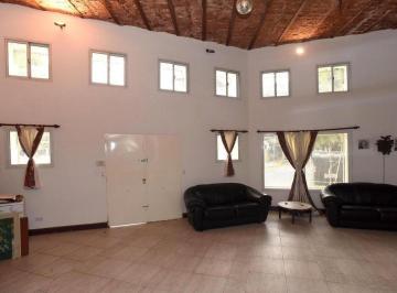 Casa · 147m² · 4 Ambientes · 1 Cochera · Casa 4 Ambientes en Flores Cochera, Apto Creditos