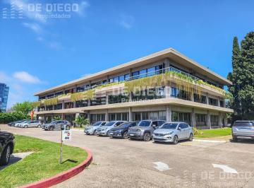 Oficina comercial · 606m² · 12 Cocheras · Oficina en Alquiler 600 m² con 12 Cocheras Dentro de Predio con Seguridad, Olivos