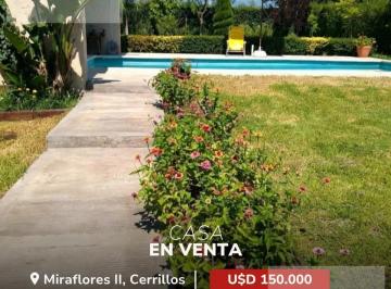 Casa · 997m² · 5 Ambientes · 2 Cocheras · Casa en Venta