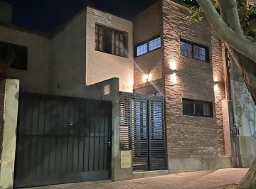 Casa · 200m² · 10 Ambientes · Vende Casa Sexta Seccion - Apta Crédito Hipotecario