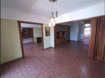 Bodega-Galpón · 529m² · 3 Dormitorios · Galpón Mas Casa de 3 Dorm. - Rosario