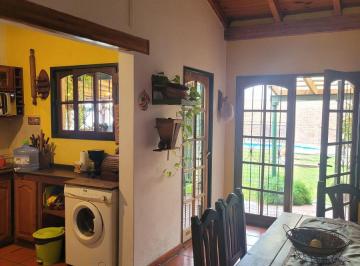 Casa de 6 ambientes, Córdoba · En Venta! B° Poeta Lugones, Hermosa Casa C/pileta
