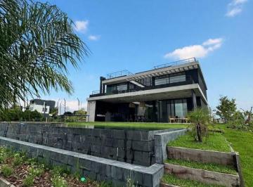 Casa · 432m² · 8 Ambientes · 1 Cochera · Casa en Venta en Virazón, Nordelta, Tigre