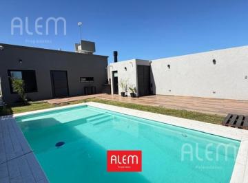 Casa · 80m² · 3 Ambientes · 2 Cocheras · Casa en Venta en Canning | Estilo Campo