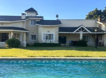 Casa · 290m² · 5 Ambientes · 6 Cocheras · Casa Venta La Ranita Club de Campo Pilar