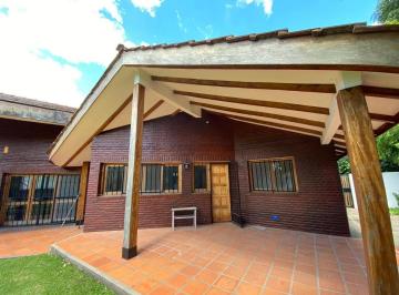 Casa · 309m² · 5 Ambientes · Importante y Solida Casa en Venta