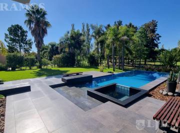Casa · 350m² · 8 Ambientes · Casa en Venta Y/o Alquiler en Los Castores - Nordelta