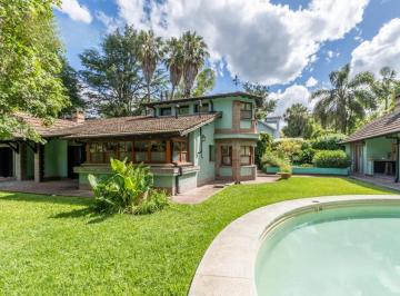 Casa · 340m² · 7 Ambientes · 8 Cocheras · Casa en Don Torcuato