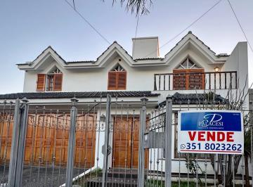 Casa · 252m² · 7 Ambientes · 2 Cocheras · Casa Apto Credito - 3 Dor - Ayacucho!