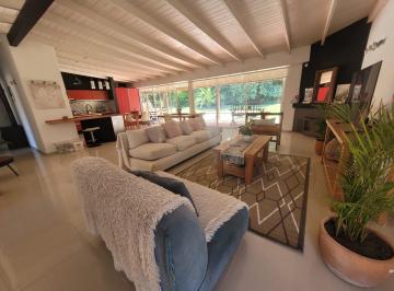 Casa · 144m² · 4 Ambientes · Casa en Lussich