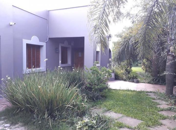 Casa · 440m² · 5 Ambientes · 2 Cocheras