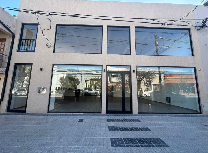 Local comercial · 186m² · 1 Ambiente