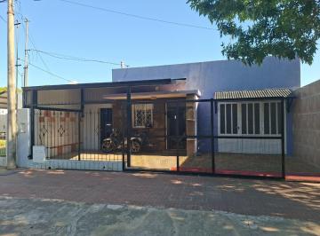 Casa · 100m² · 3 Ambientes · 1 Cochera · Casa en Venta de 1 Dormitorio