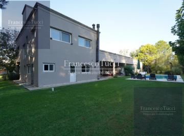 Casa · 538m² · 9 Ambientes · 5 Cocheras · Casa en San Diego C. C