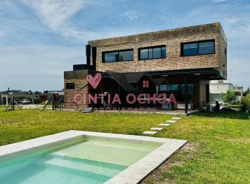 Casa · 120m² · 4 Ambientes · 3 Cocheras · Casa en Venta de 4 Ambientes, en Santa Clara Al Sur, Canning San Vicente con Pileta