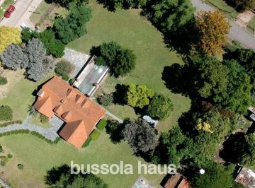 Casa · 282m² · 7 Ambientes · 2 Cocheras · Casa Quinta a La Venta en Pilar