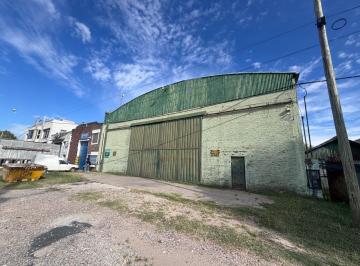 Bodega-Galpón · 700m² · Galpón a La Venta en Barrio Villa del Parque Lujan