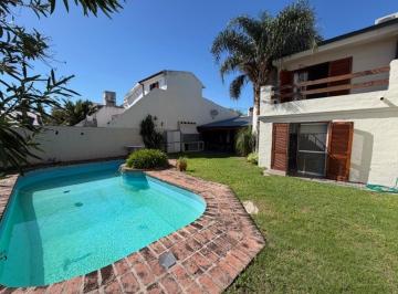 Casa · 141m² · 3 Ambientes · 1 Cochera · Casa en Venta Apto Credito Tablada Park Patio Pileta