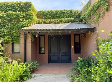 Casa · 220m² · 5 Ambientes · Club de Campo San Francisco - Muy Linda con Vista Al Campo