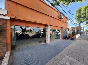 Local comercial · 95m² · 1 Ambiente · Alquiler de Amplio Local Comercial Centrico