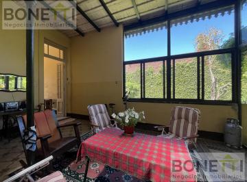 Casa · 187m² · 5 Ambientes · 2 Cocheras · Casa en Venta en General Rivas, Suipacha, Buenos Aires