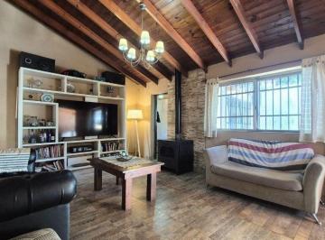 PH · 9500m² · 6 Ambientes · Departamento PH en Venta en Caseros, Tres de Febrero, G. B. a. Zona Oeste