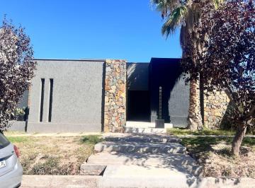Casa de 4 ambientes, Godoy Cruz · Venta Casa Barrio Lomas de Terrada 4 Dorm. - Seguridad