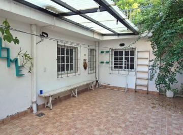 PH · 53m² · 1 Dormitorio · PH en Uruguay Al 1700 - Interno