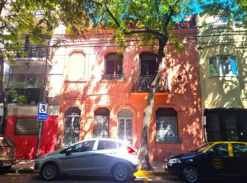 Casa · 208m² · 8 Ambientes · Casa en Almagro