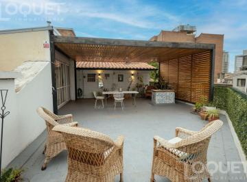 Casa · 250m² · 8 Ambientes · 1 Cochera · Casa en Planta Alta con Cochera Santiago del Estero y Rivadavia