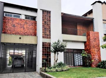 Casa · 245m² · 9 Ambientes · 3 Cocheras · Casa a La Venta en General Rodriguez