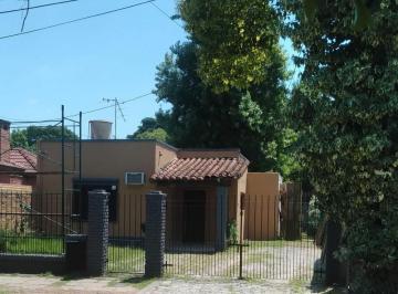 Casa · 88m² · 3 Ambientes · 3 Cocheras · Casa en Venta en Moreno