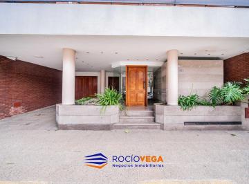 Edificio · 1771m² · 6 Cocheras · Edificio Comercial a La Venta en Morón Centro