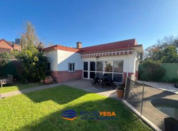 Casa · 639m² · 5 Ambientes · 3 Cocheras · Casa a La Venta en Hurlingham