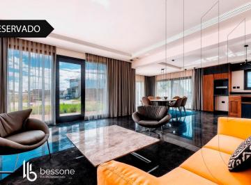 Casa · 190m² · 4 Ambientes · 1 Cochera · Casa - Arenas del Sur
