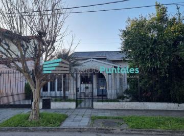 Casa · 130m² · 3 Ambientes · 2 Cocheras · Casa Venta en Burzaco en Calle Alem Norte y Guido Spano con Escritura y Planos