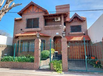 Casa de 6 ambientes, La Plata · Casa en Venta en La Plata