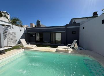 Casa · 237m² · 4 Ambientes · 1 Cochera · Casa en Don Bosco