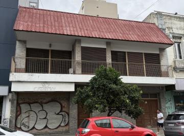 Local comercial · 380m² · 6 Ambientes · 1 Cochera · Casa en Dos Plantas