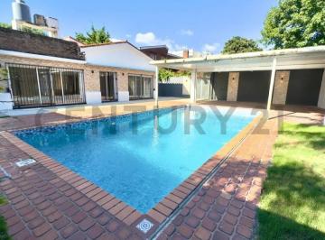 Casa · 318m² · 4 Dormitorios · Casa Padron Unico, Punta Gorda, 4 Dor, Piscina, Barbacoa, 758 m², Financiacion
