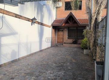 Casa · 149m² · 5 Ambientes · 1 Cochera · Casa Dúplex en Venta en Vicente López, G. B. a. Zona Norte, Argentina