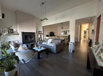 Casa · 159m² · 4 Ambientes · 1 Cochera · Casa en Ciudadela