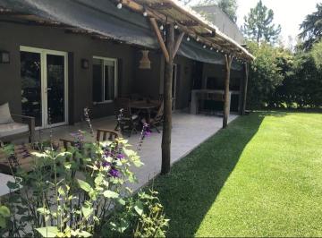 Casa · 140m² · 4 Ambientes · 1 Cochera · Venta Casa 4 Amb C/pileta - Barrio Sausalito Pilar