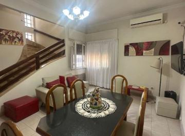 Casa de 4 ambientes, Avellaneda · Hermosa Casa 4 Ambientes en Villa Dominico