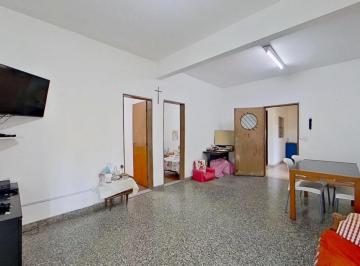 Casa · 115m² · 4 Ambientes · 1 Cochera · Venta Casa 4 Ambientes Patio Terraza Berazategui Oeste