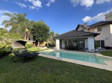 Casa · 330m² · 6 Ambientes · 2 Cocheras · Casa Venta El Lauquen