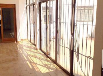 Departamento · 120m² · 5 Ambientes · 1 Cochera · Venta o Permuta 5 Amb, 2 Baños, Cochera, Patio, Parrilla en Pleno Centro!