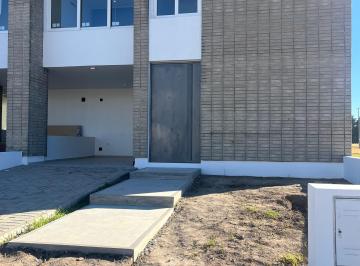 De La Cuesta Inmuebles comercializa Dúplex a estrenar un Barrio Privado Talar de · De La Cuesta Inmuebles Comercializa Dúplex a Estrenar, Talar de Mendiolza