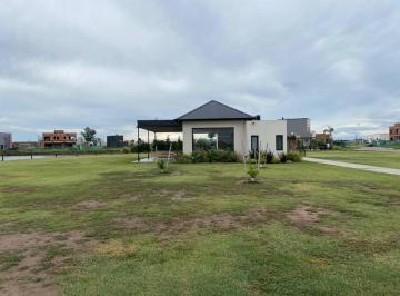 FVR-FVR-1477_2 · Lote a La Laguna en Barrio Privado Santa Clara Al Sur