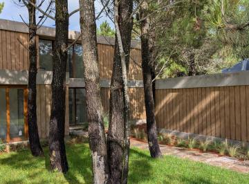 Casa · 261m² · 6 Ambientes · Casa en Venta - 5 Dorm. 5 Baños - Pinamar